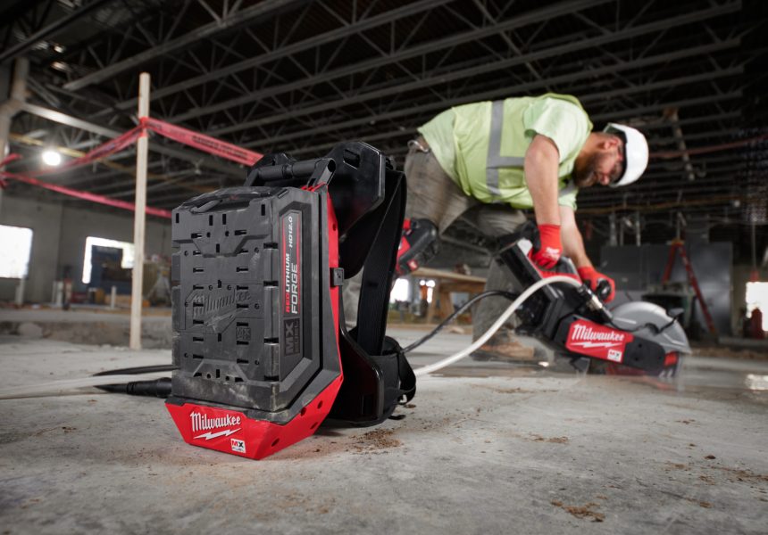 M18 FUEL™ Overhead Rotary Hammer with Integrated Dust Extraction